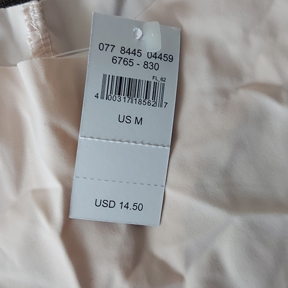 Tanga - Picture 7 of 10